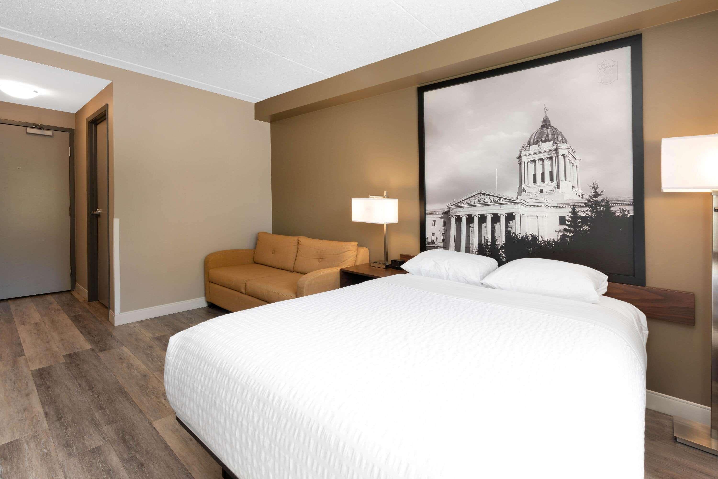 Super 8 By Wyndham Winnipeg West Экстерьер фото