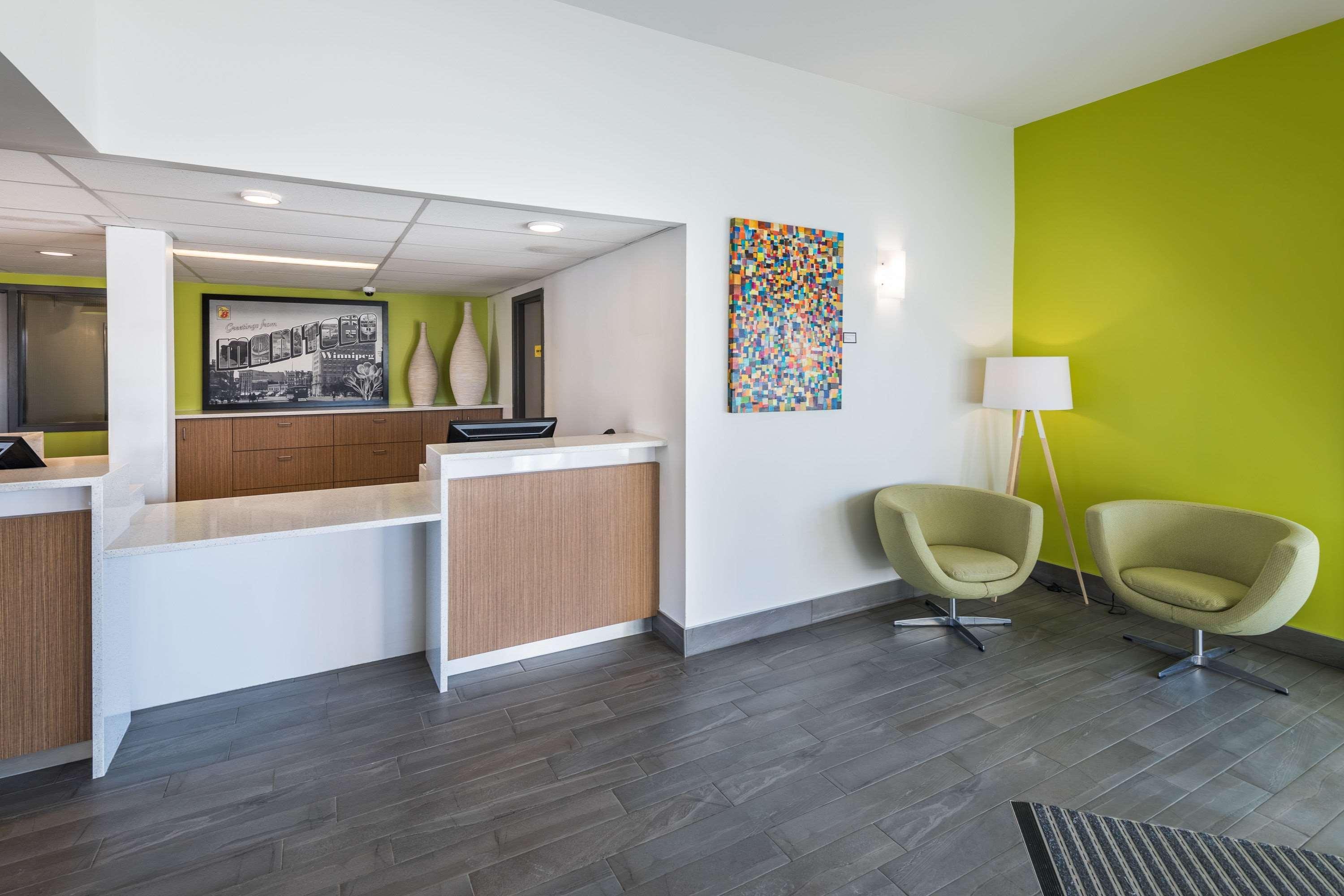Super 8 By Wyndham Winnipeg West Экстерьер фото