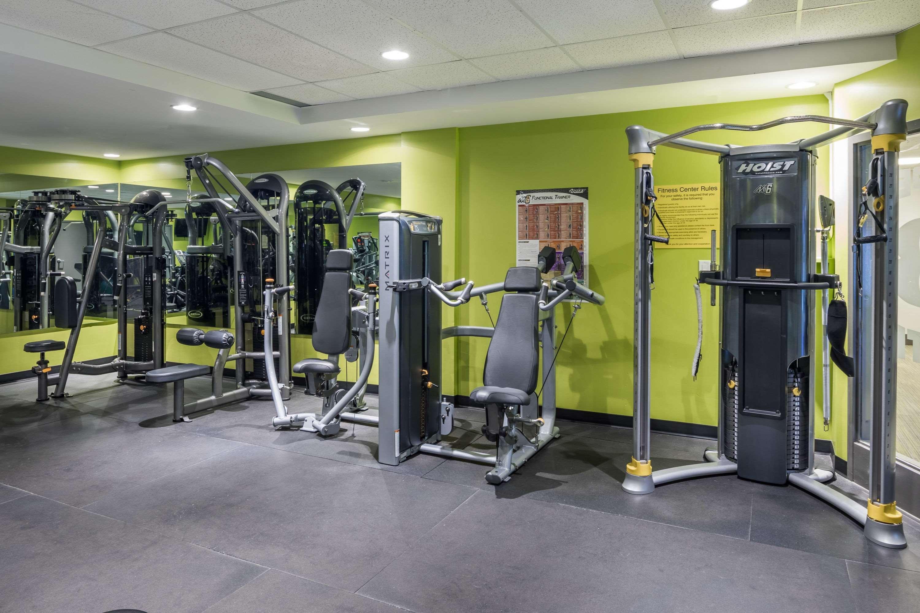 Super 8 By Wyndham Winnipeg West Экстерьер фото